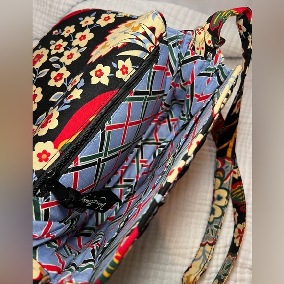 Vera Bradley 2 piece set - Crossbody & Wallet. - Picture 3 of 9